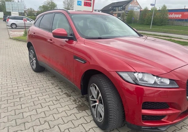 Jaguar F-Pace cena 113900 przebieg: 198000, rok produkcji 2018 z Tczew małe 106